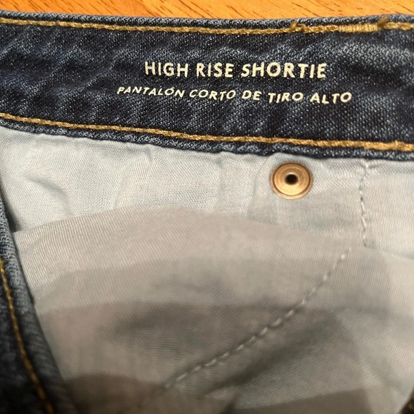 Universal Thread High Rise Shortie cutoff shorts, size 0 - Picture 5 of 5